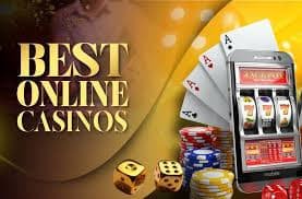 Pengguna memeriksa catatan transaksi mobile